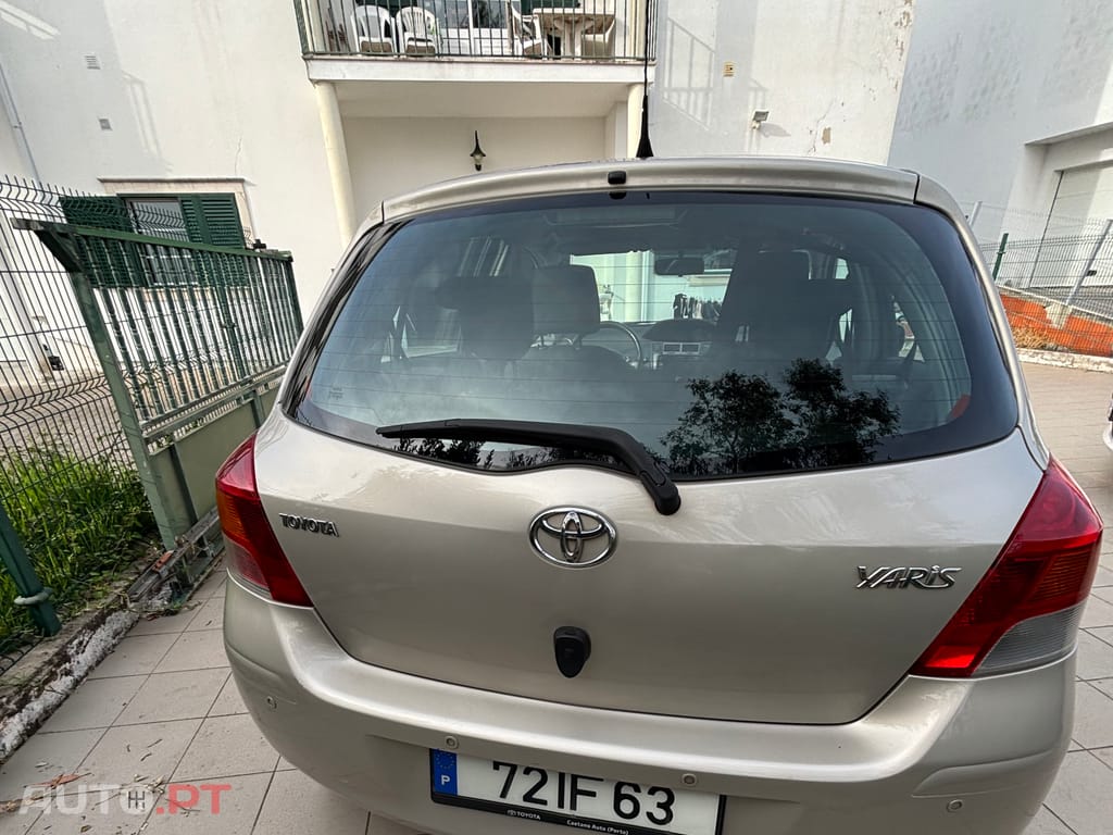 Toyota Yaris C/ GPL. -  1.3 VVT-i High Pack +Navi & GPL