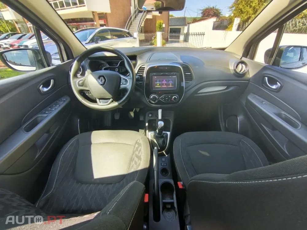 Renault Captur 1.0 TCe Exclusive