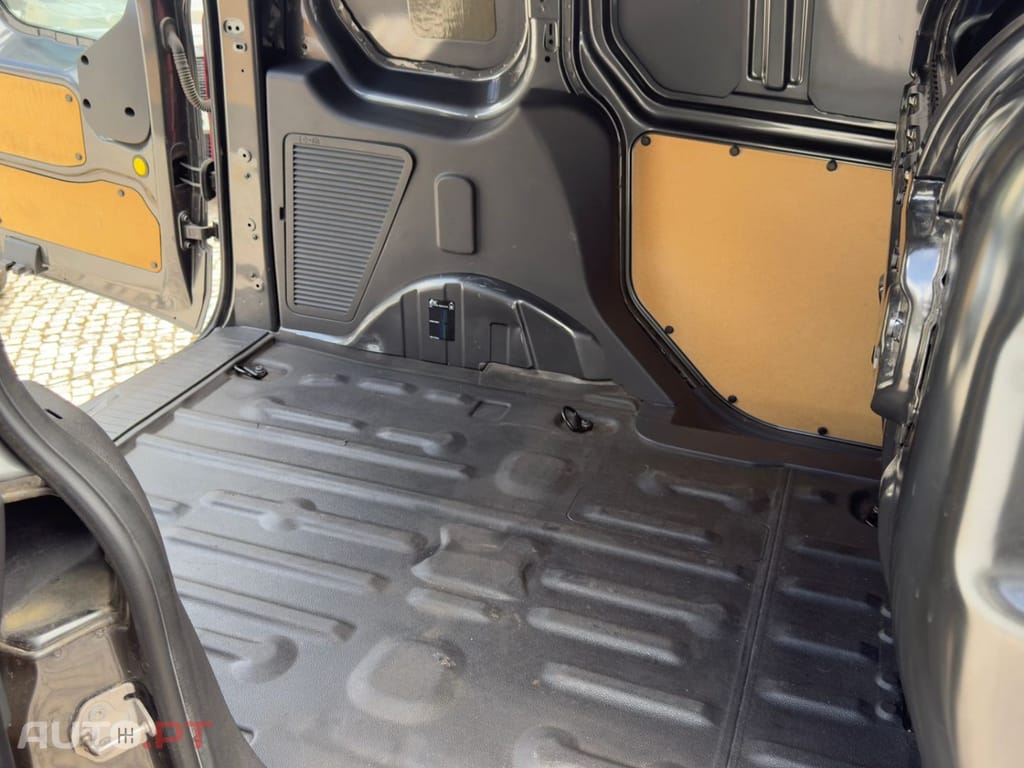 Ford Transit Connect Connect 1.5 TDCi 200 L1 Active Powershift