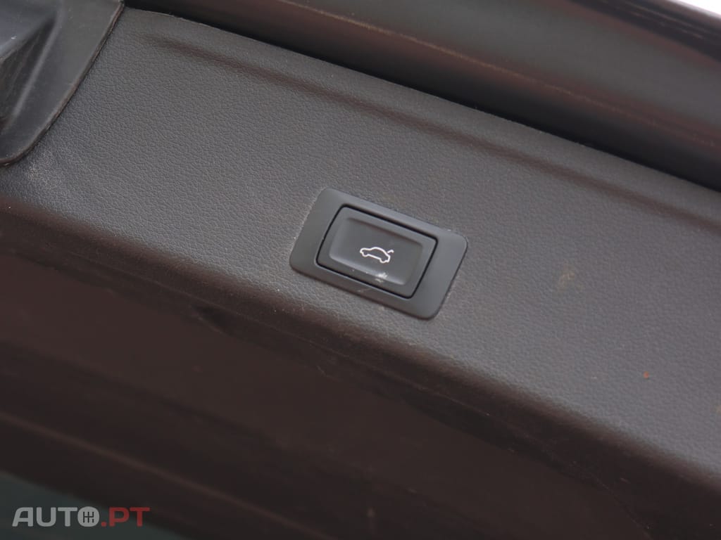 Audi A4 Avant 2.0 TDI multitronic S-line