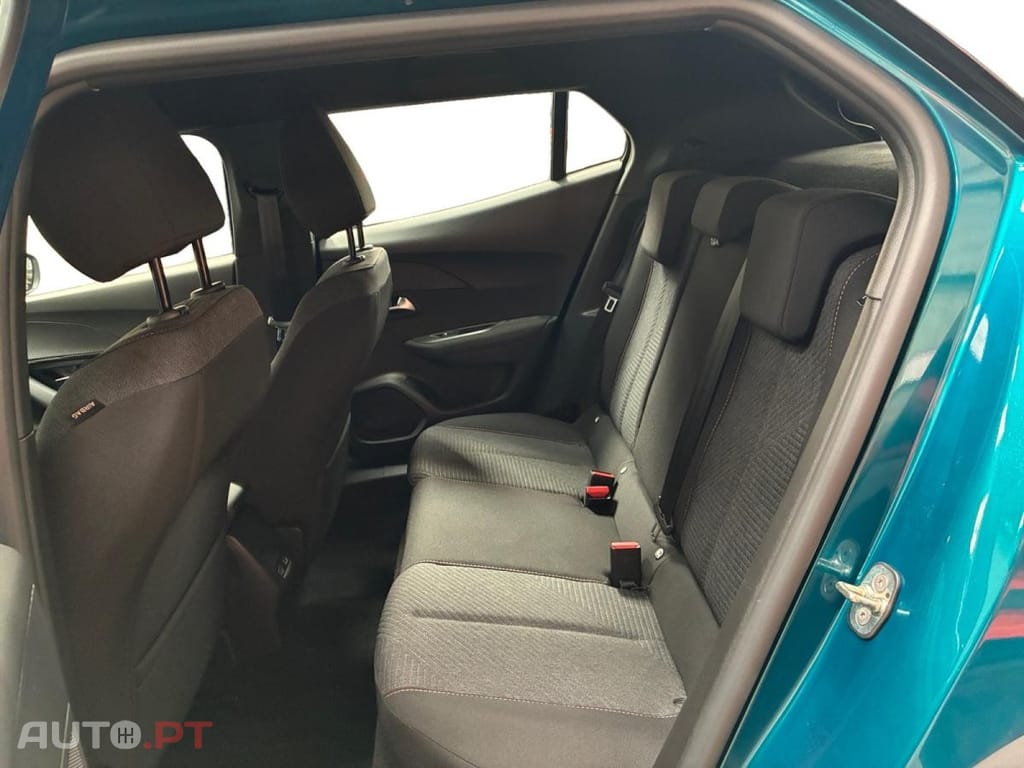 Peugeot E-2008 54 kWh Style