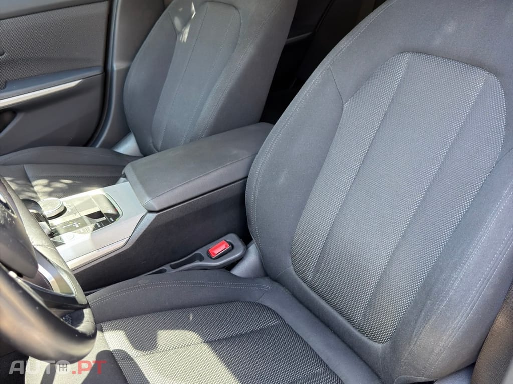 BMW 320 Touring Auto mild hybrid