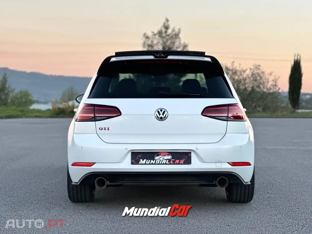 Volkswagen Golf 2.0 TSI GTI DSG Performance