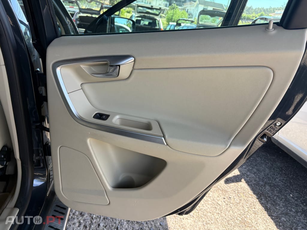 Volvo XC60 D5 Momentum