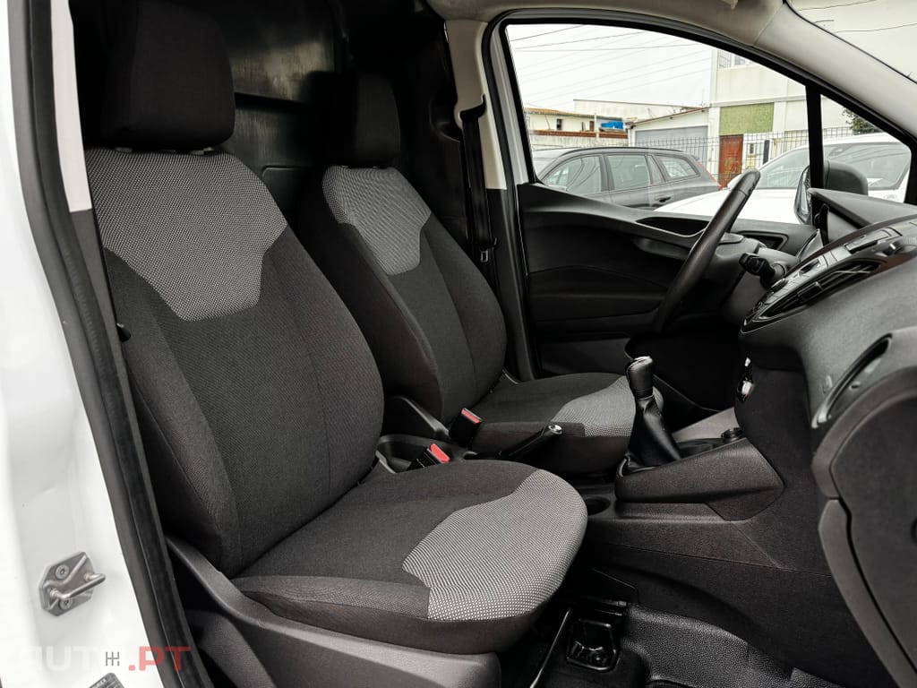 Ford Tourneo 1.5 TDCi Ambiente