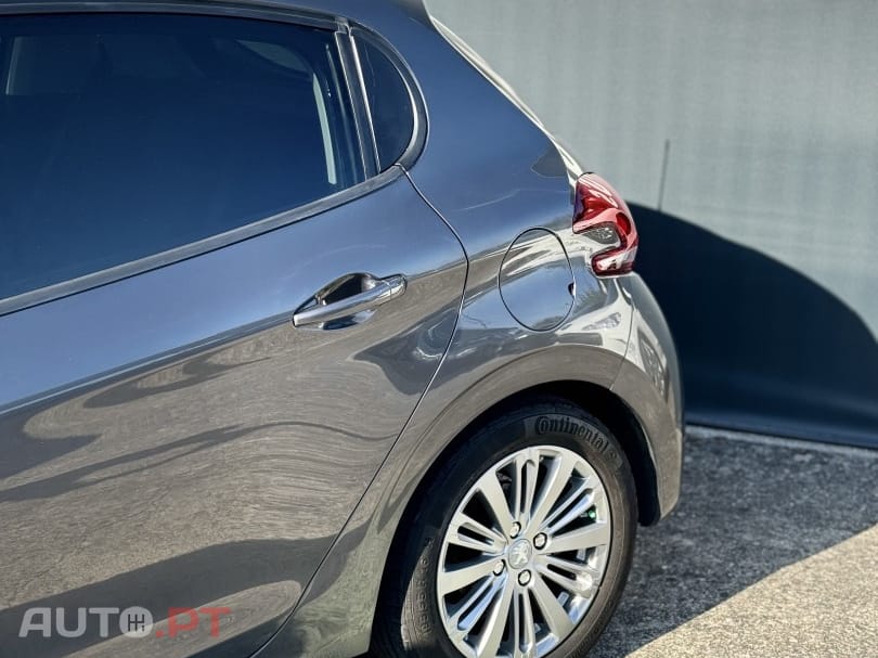 Peugeot 208 1.5 BlueHDi Signature