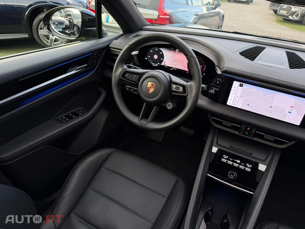 Porsche Macan Electric 4