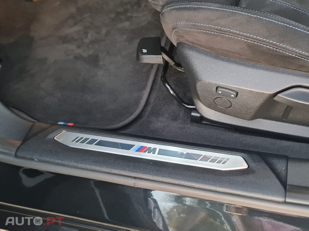 BMW 118 d Pack Desportivo M