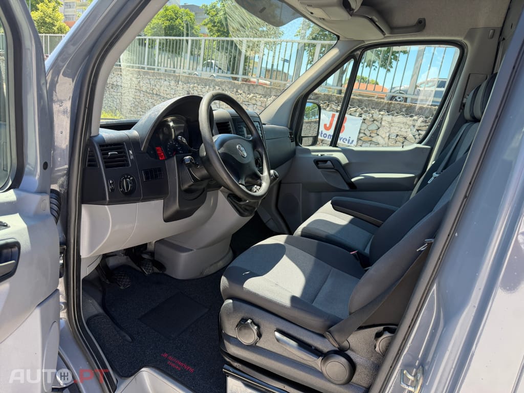 Volkswagen Crafter 35 2.0 TDi 109 Médio Tecto Alto Extra