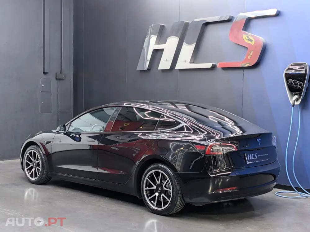 Tesla Model 3 Tração Traseira