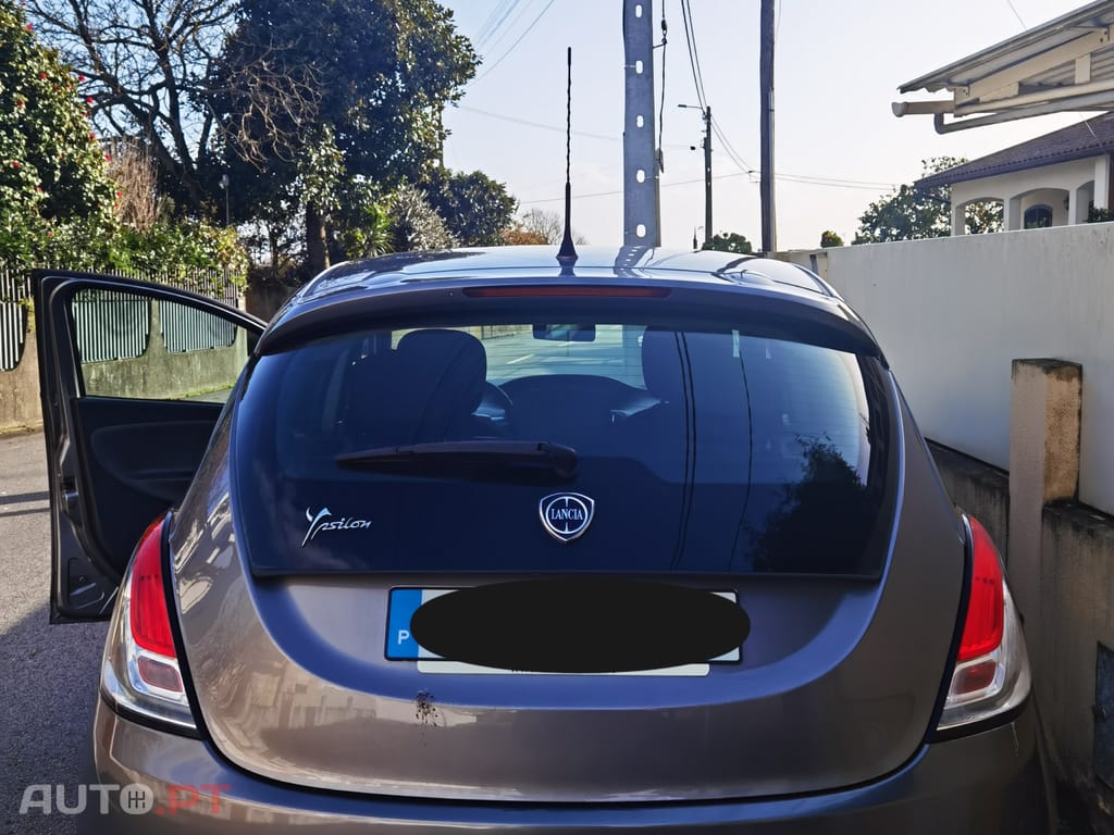 Lancia Ypsilon 1.3 D Multijet Silver
