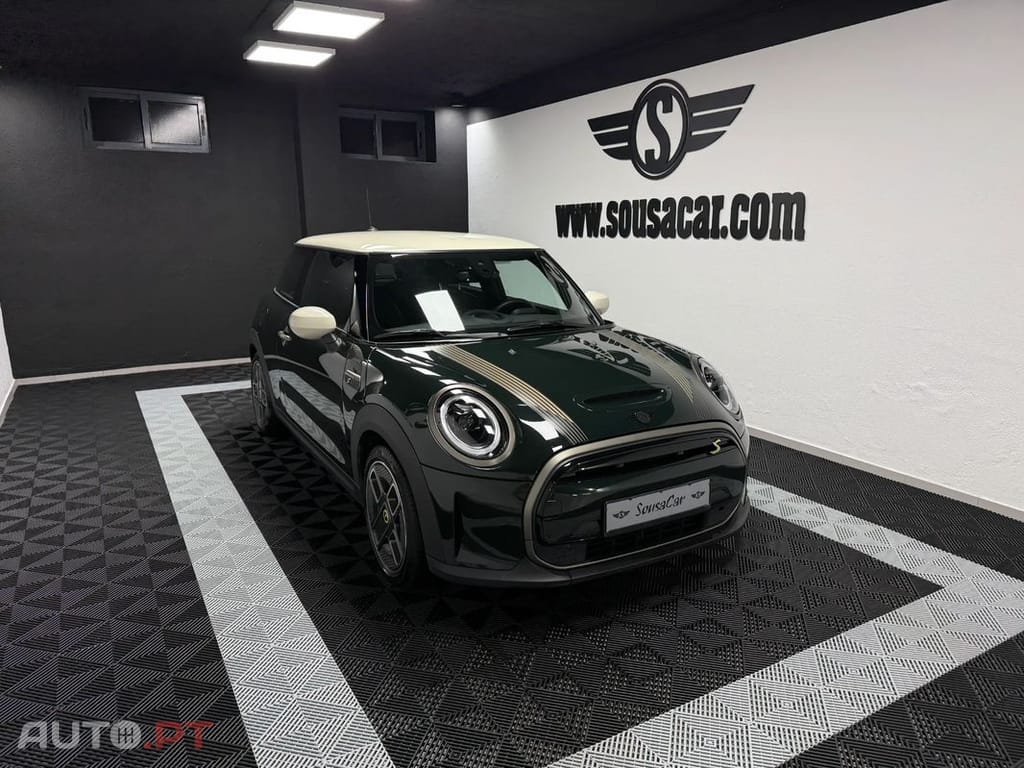 MINI Cooper Cooper SE Resolute Edition