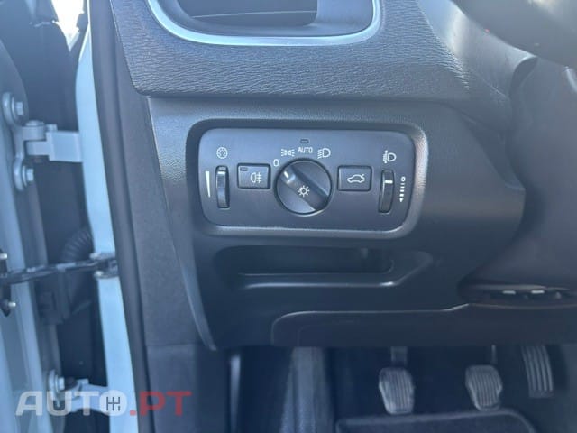 Volvo V40 D2