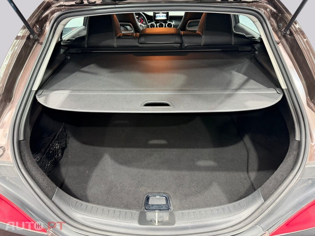 Mercedes-Benz CLA 180 d Shooting Brake