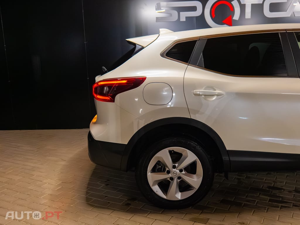 Nissan Qashqai 1.5 dCi N-Connecta