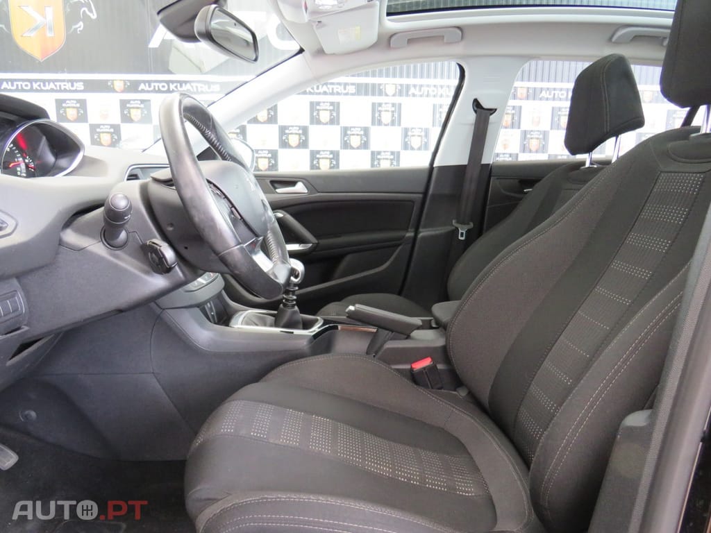 Peugeot 308 1.6 HDI Panorâmico