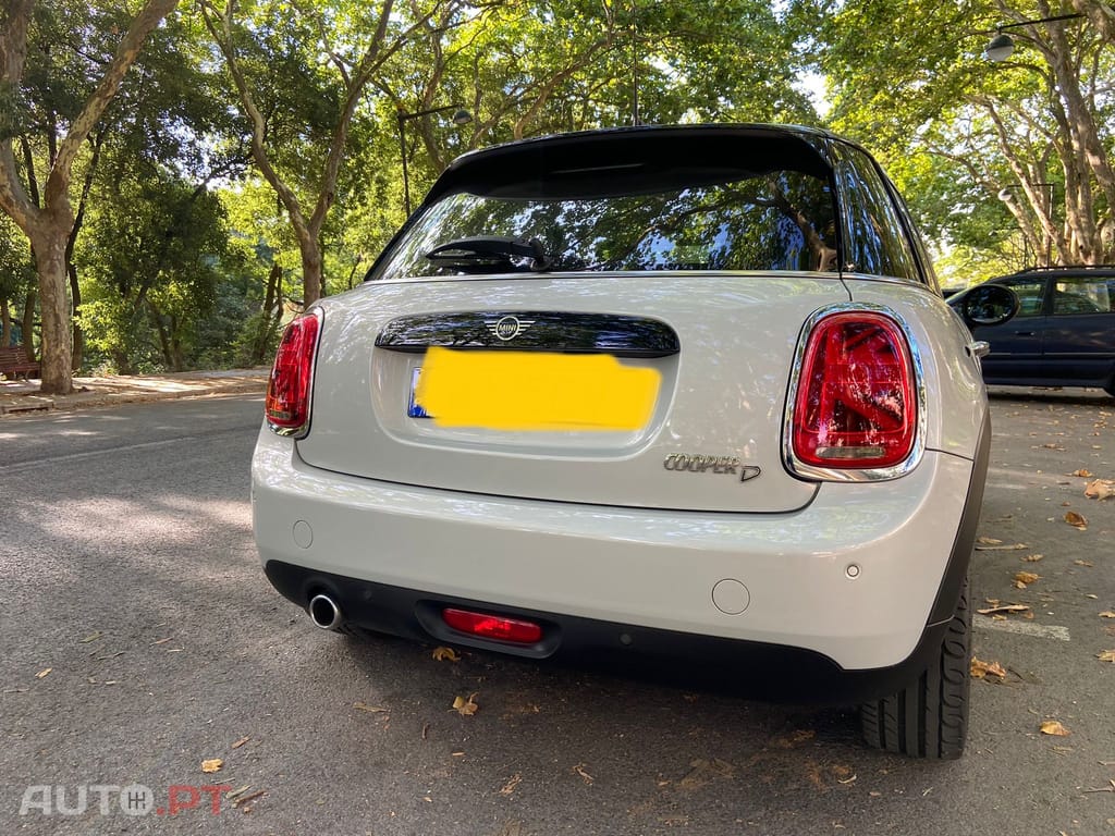 MINI Cooper Cooper D
