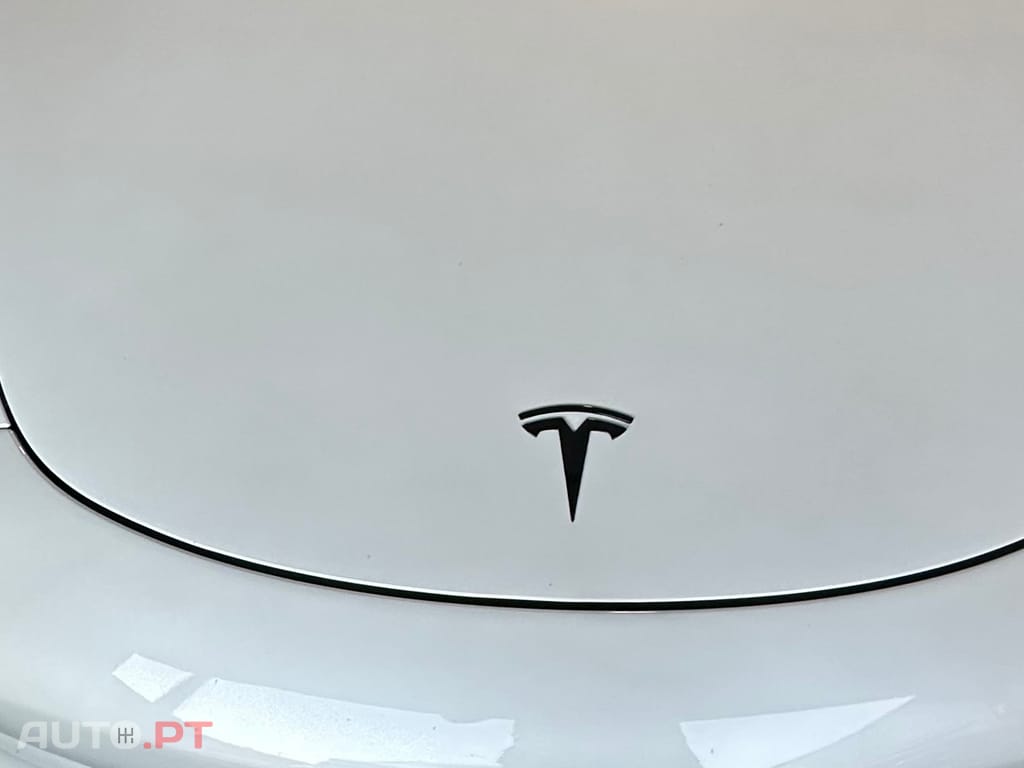 Tesla Model 3 RWD