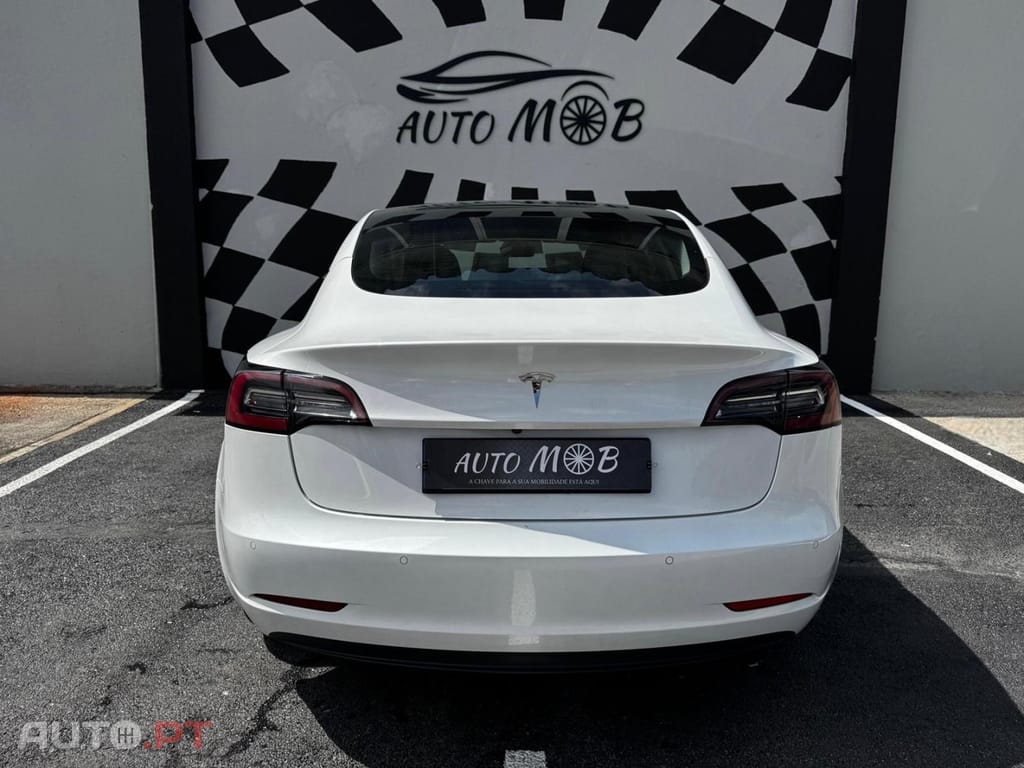 Tesla Model 3 Standard Range Plus RWD