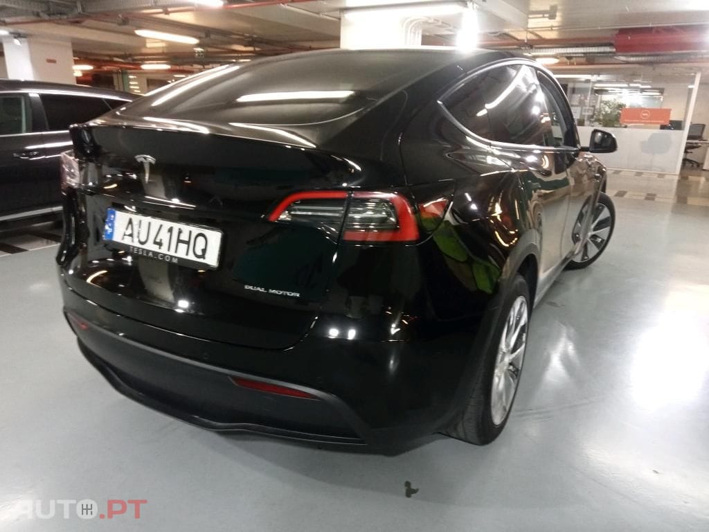 Tesla Model Y Long Range Tração Integral