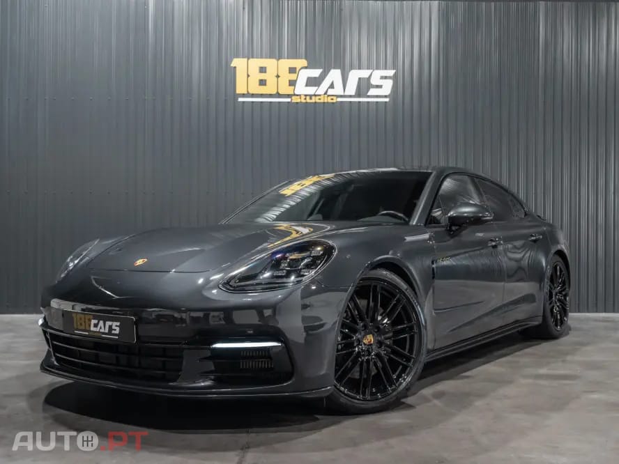 Porsche Panamera 4 E-Hybrid