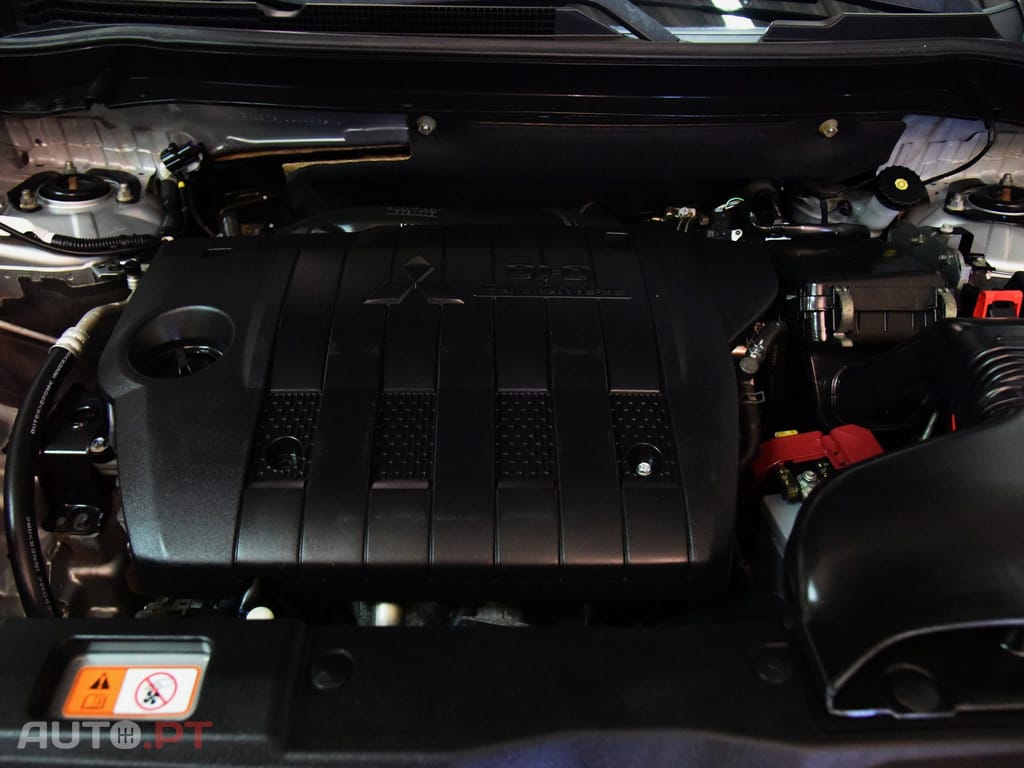 Mitsubishi Outlander 2.2 DI-D Intense