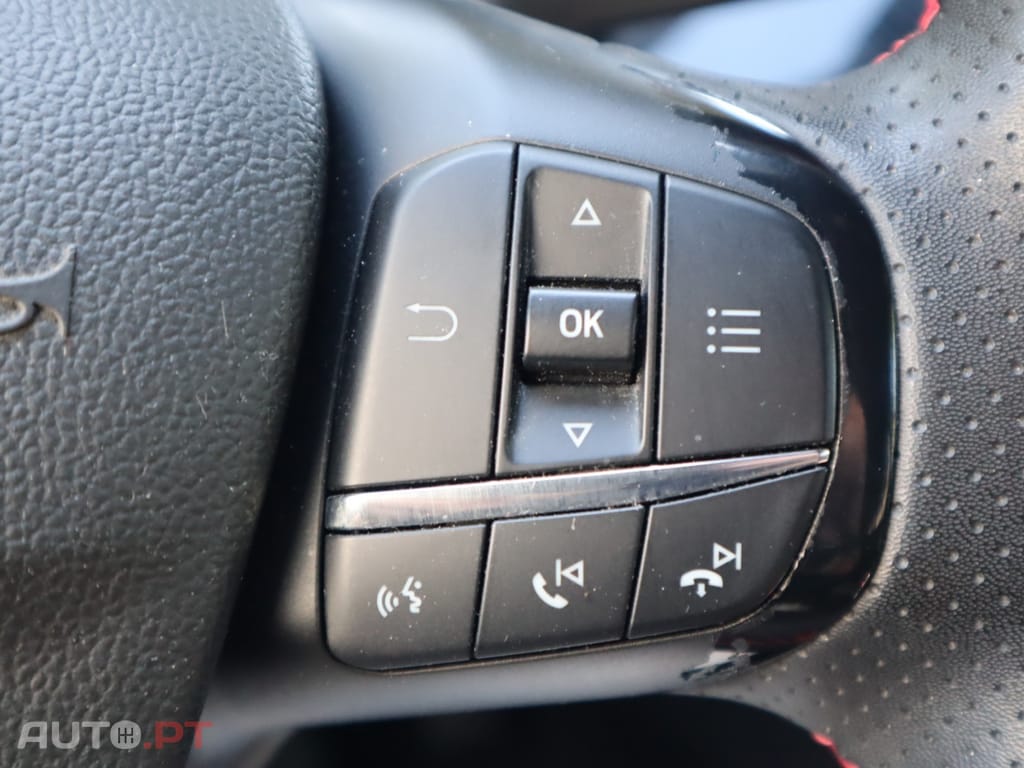 Ford Focus 1.0 EcoBoost MHEV ST-Line