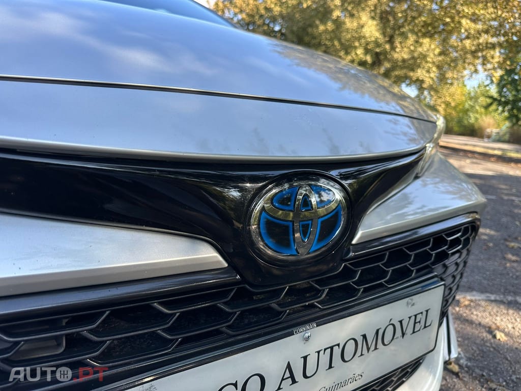 Toyota Corolla 2.0 Hybrid Square Collection