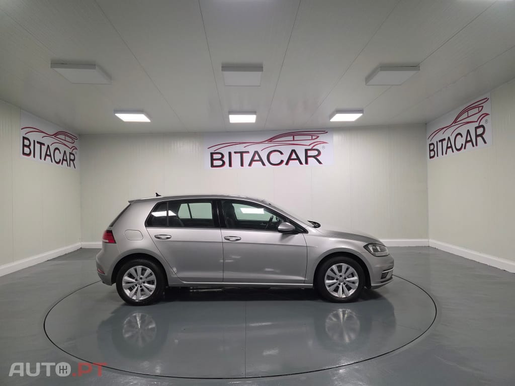 Volkswagen Golf 1.6 TDI Confortline