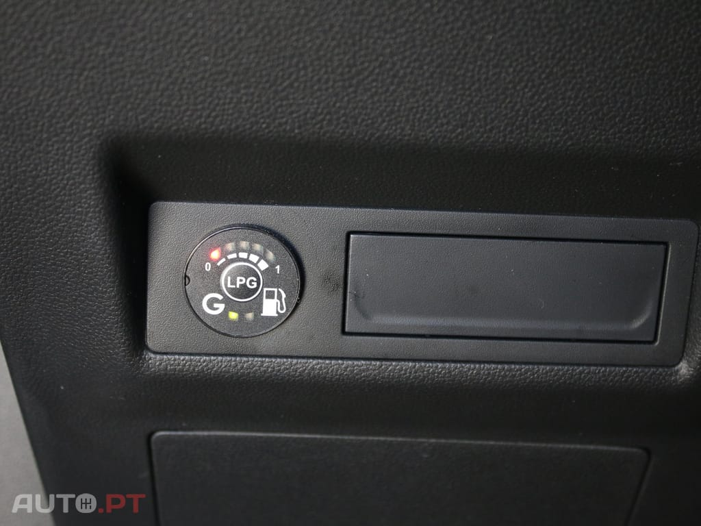 Renault Captur 1.0 TCe Equilibre Bi-Fuel