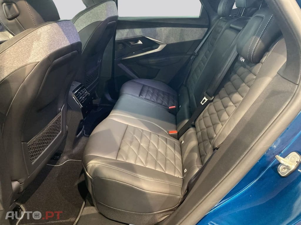 Peugeot E-3008 GT I.V.A DEDUTIVEL 