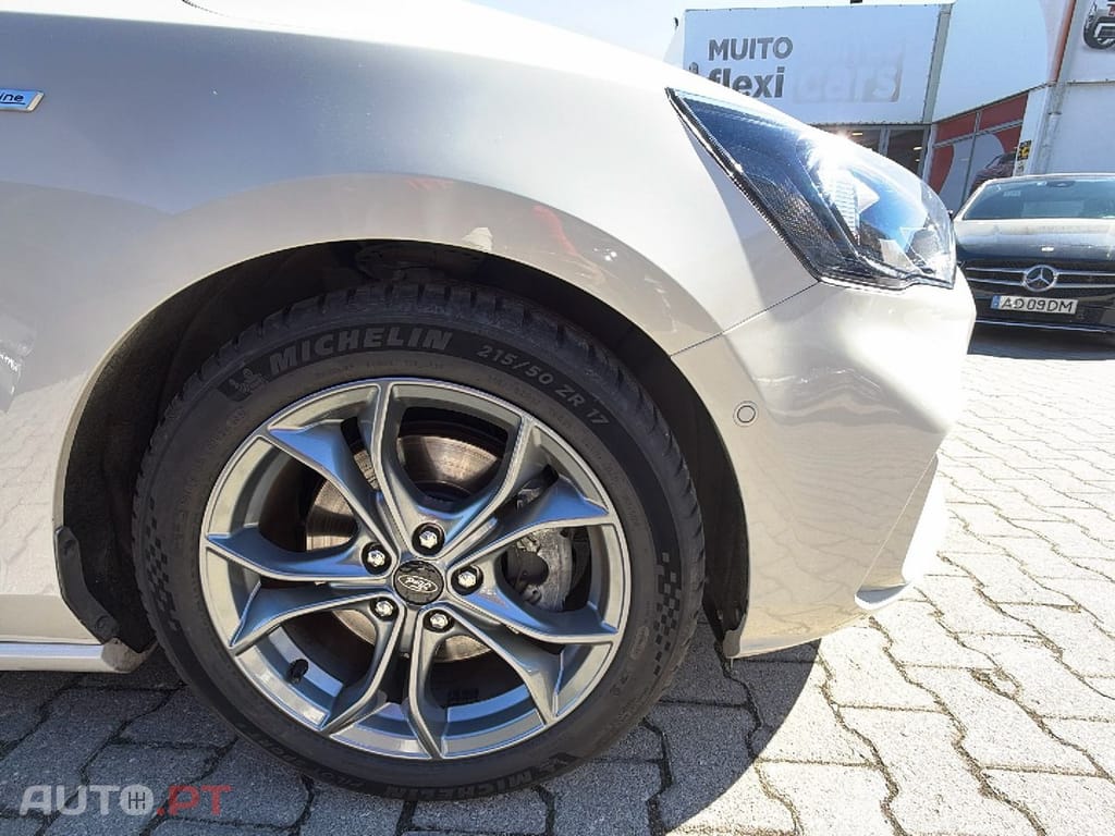 Ford Focus SW 1.0 EcoBoost ST-Line