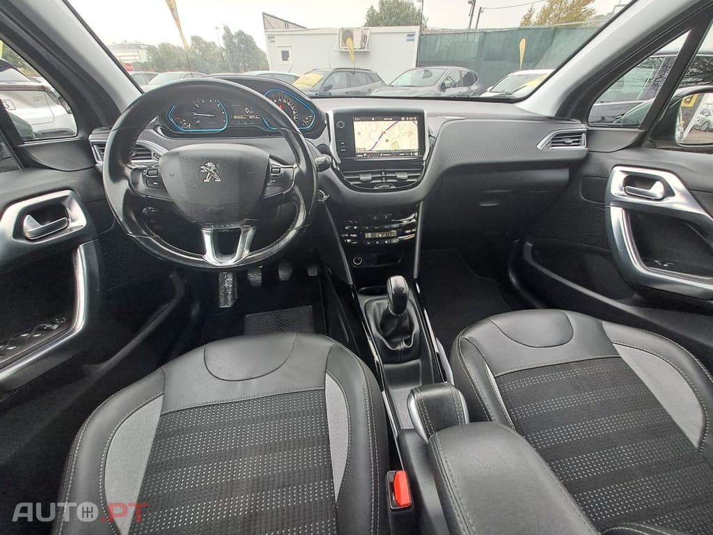Peugeot 2008 1.2 PureTech Allure