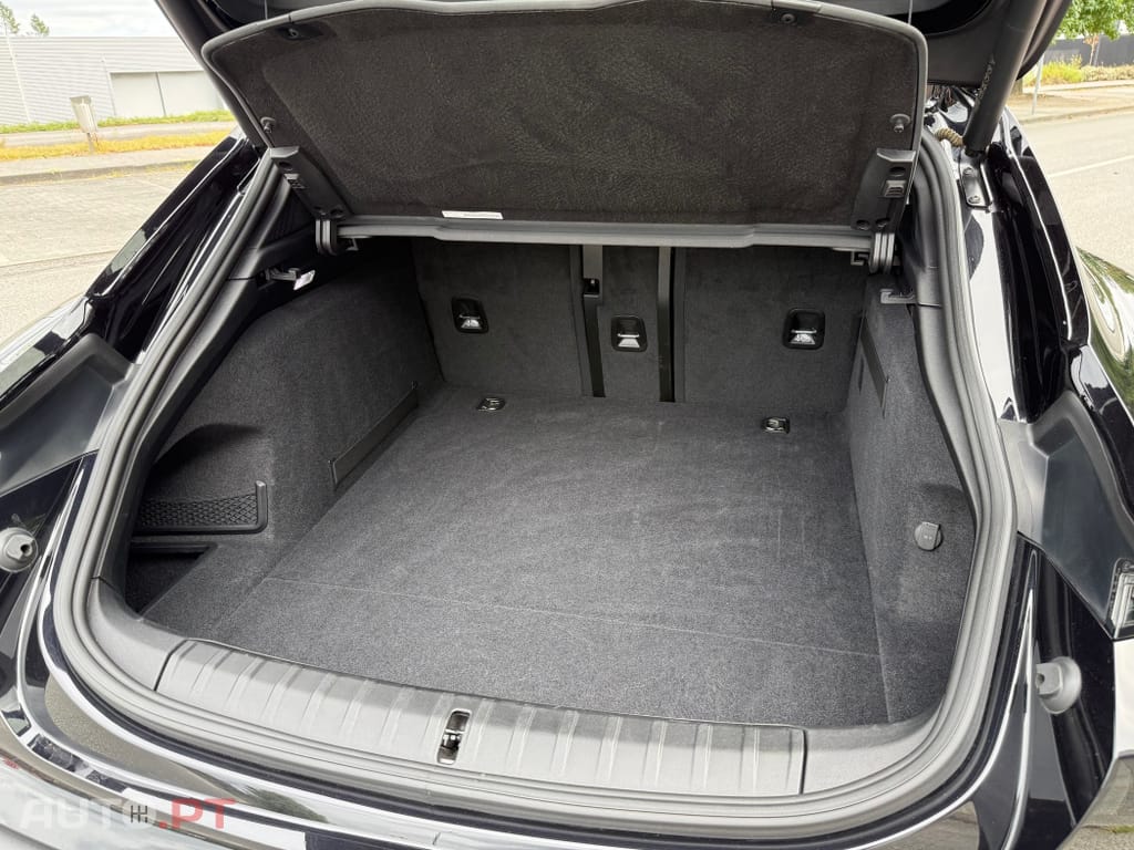Porsche Taycan bateria Performance Plus