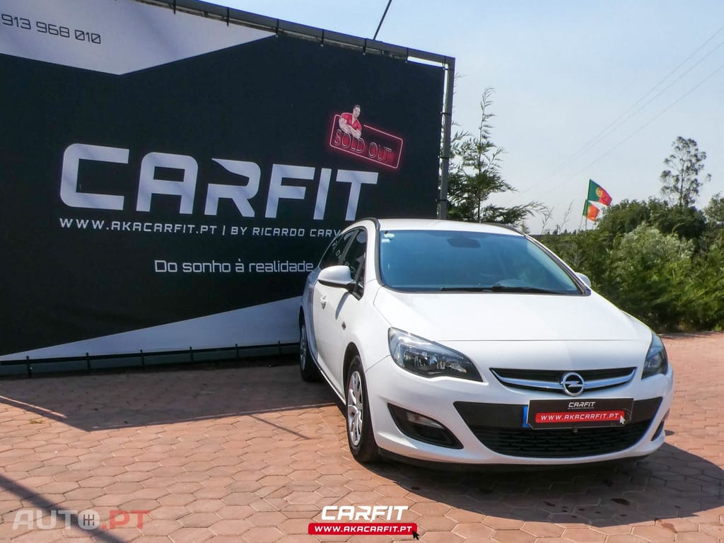 Opel Astra Outro