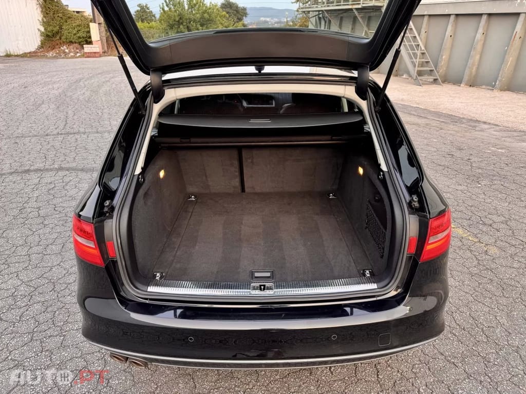 Audi A4 Avant 2.0 TDI S-line
