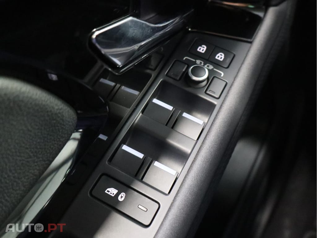 Land Rover Evoque 1.5 I3 PHEV 300 AWD Auto R-Dynamic S