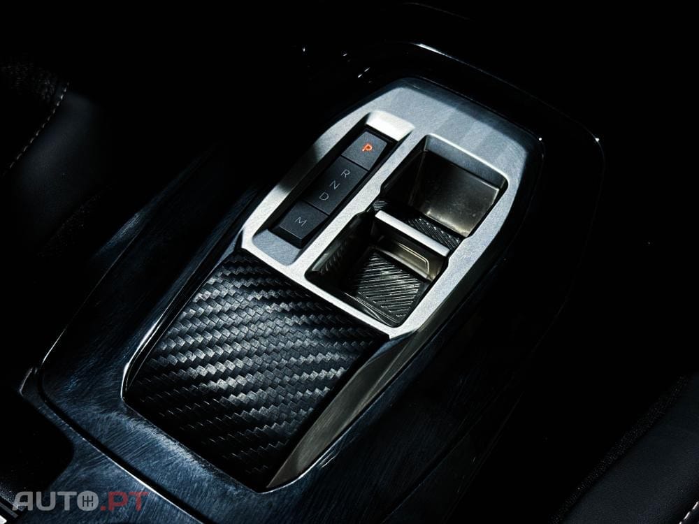 Peugeot 208 1.2 Hybrid Allure e-DCS6