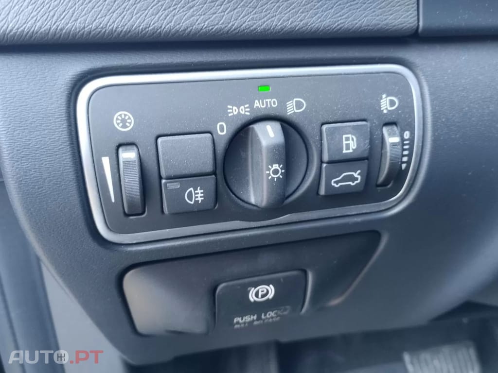 Volvo V60 2.0 D4 Momentum Eco Geartronic