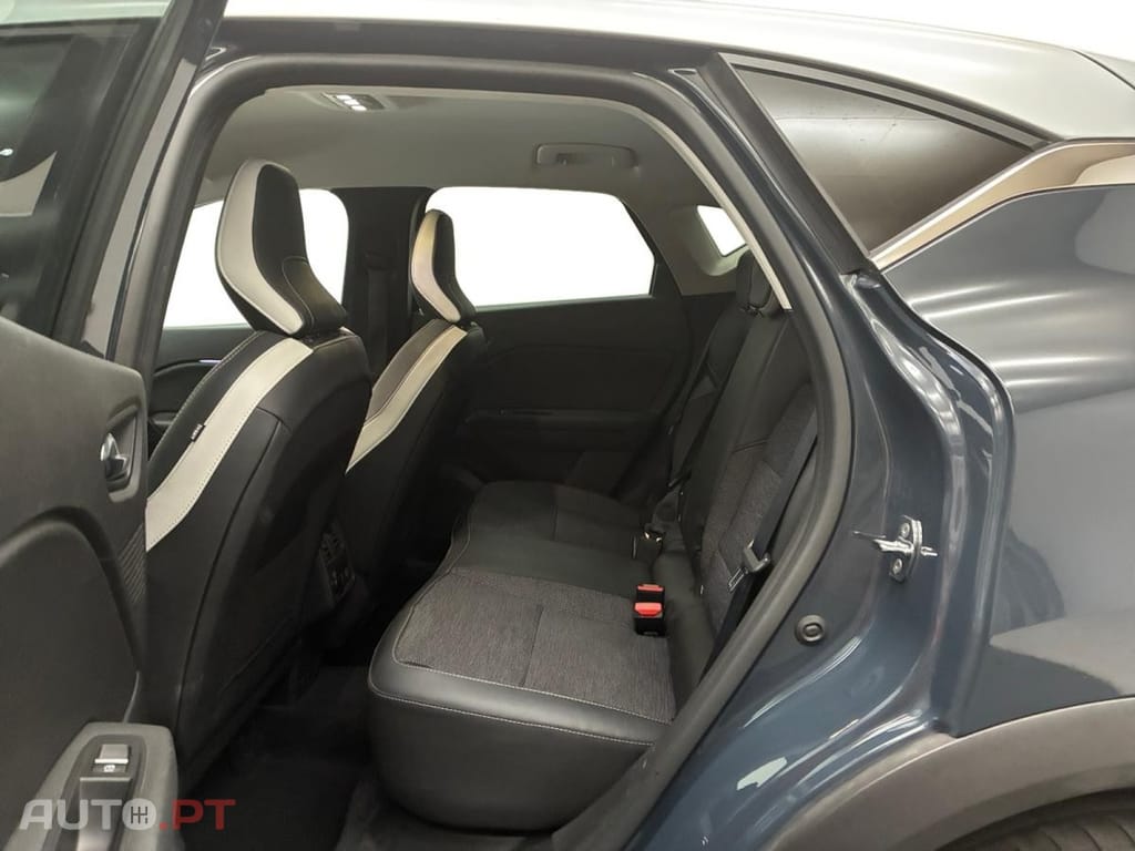 Renault Captur 1.6 E-Tech Plug-In Intens