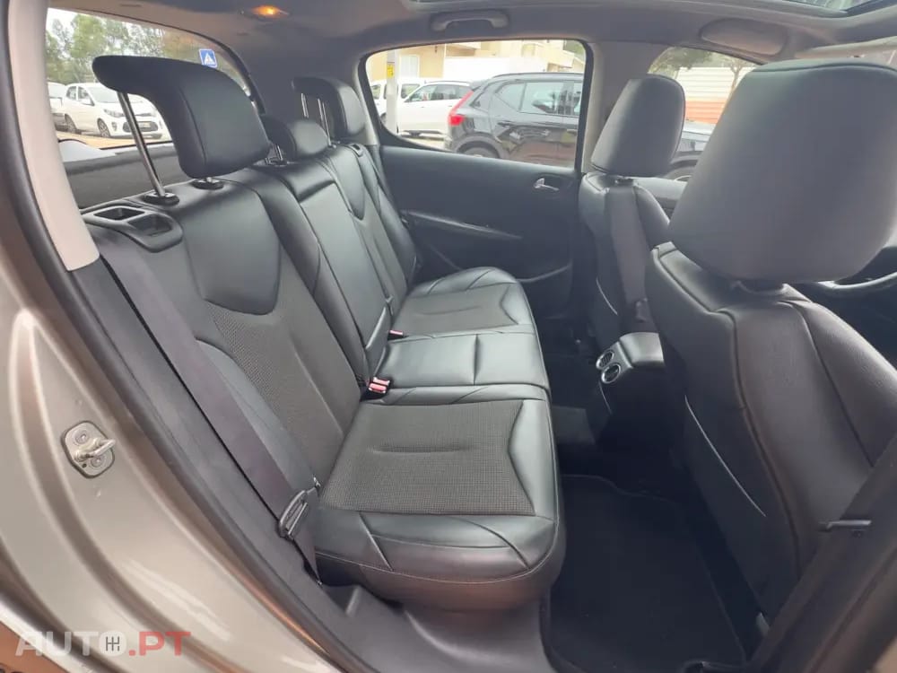 Peugeot 308 1.6 e-HDi Allure CMP6