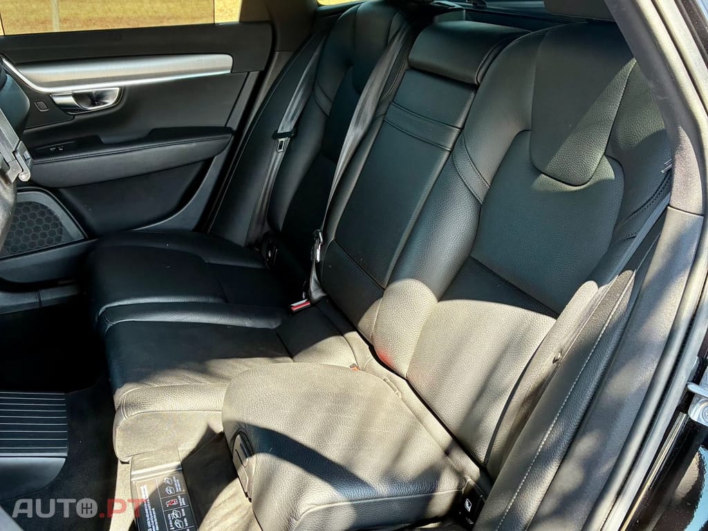 Volvo V90 2.0 T8 AWD Geartronic Orrefors Sweden
