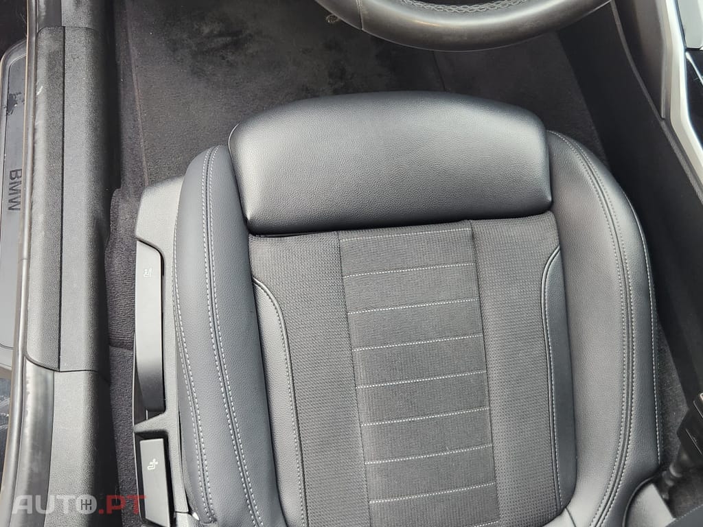 BMW 330 e Line Sport Auto