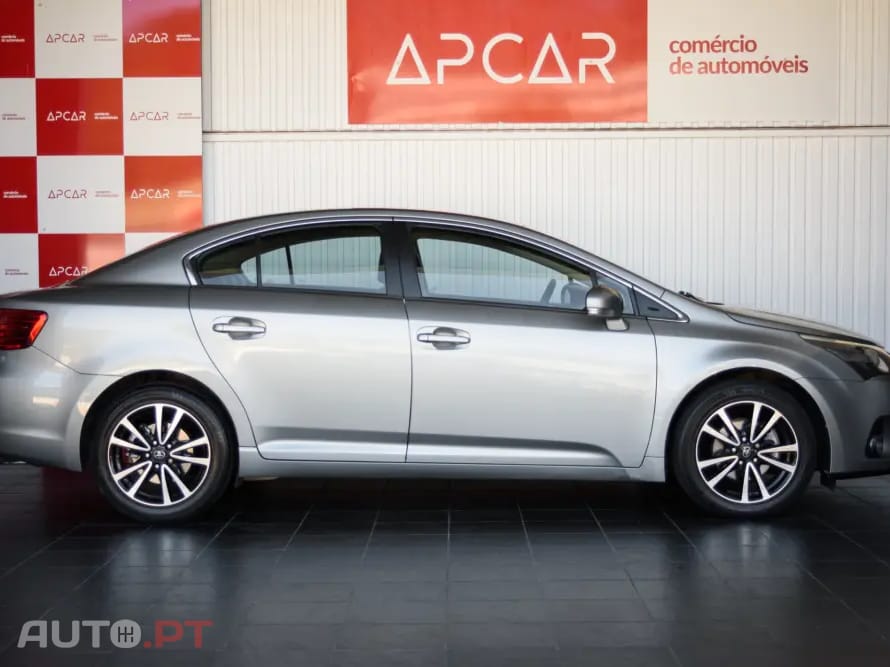 Toyota Avensis SD 2.0 D-4D Exclusive