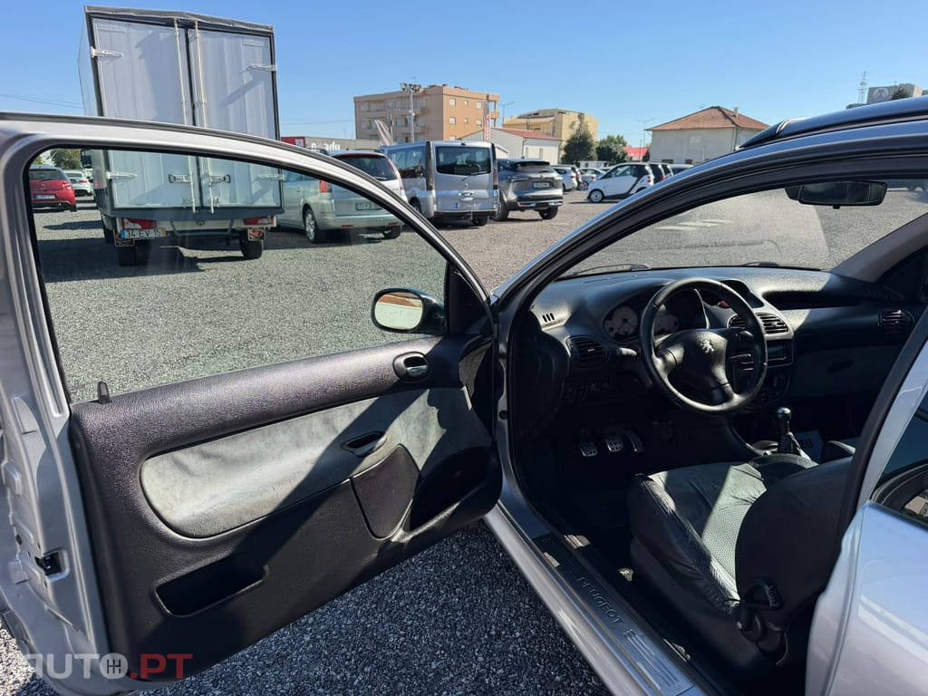 Peugeot 206 1.6 GTi