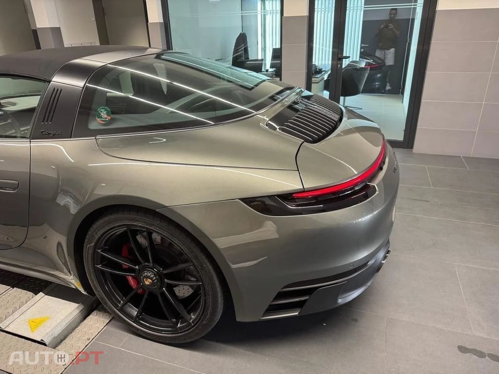 Porsche 911 Targa 4 GTS PDK