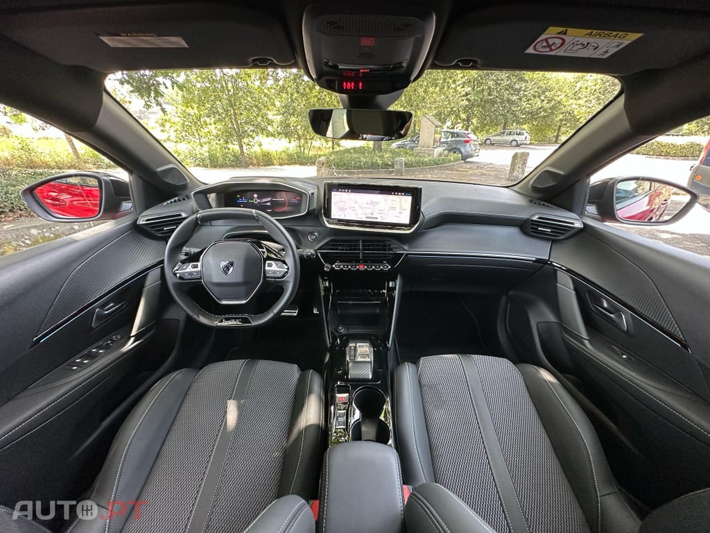 Peugeot E-208 50 kWh GT Pack