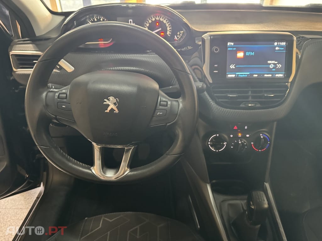 Peugeot 2008 1.2 PureTech Style