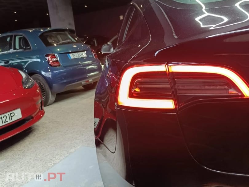 Tesla Model 3 Standard Range Plus RWD