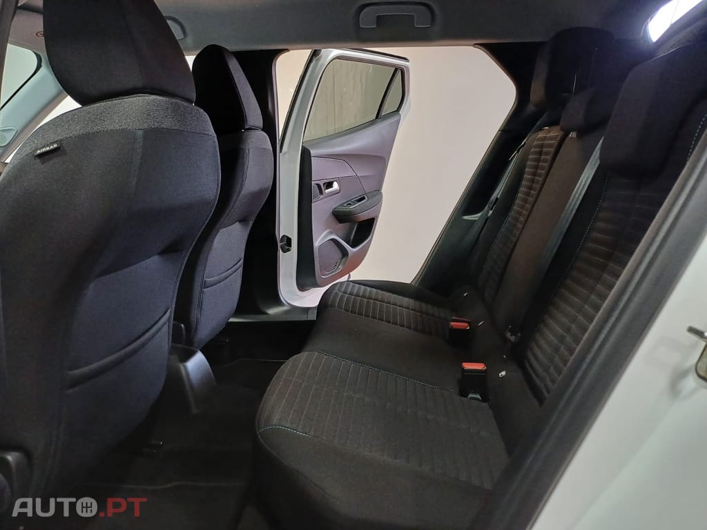 Peugeot 2008 1.5 BlueHDi Allure Pack